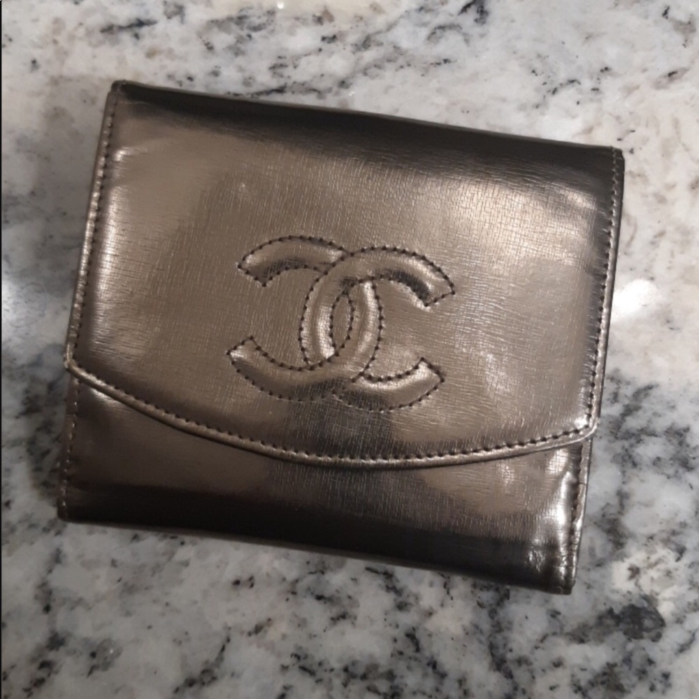💕Authentic CHANEL wallet 💕